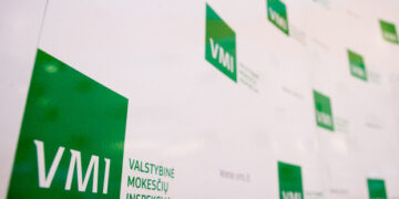 Atlyginimai „vokeliuose“ – maisto prekėmis, drabužiais ir kitais pirkiniais