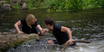 Apačiai pažada sugrįžti