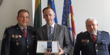 Molėtų meras apdovanotas ženklu „Už nuopelnus gyventojų saugai“
