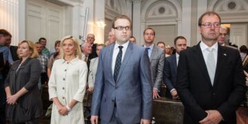 Teismas: Naujai perregistruotai Darbo partijai perėjo atsakomybė už „juodąją buhalteriją”