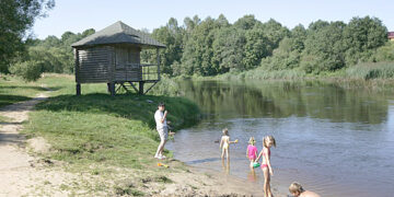 Atlikti Utenos rajono vandens telkinių maudyklų tyrimai
