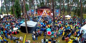 „Akacijų alėja“: nuo juoko tramdymo scenoje iki nevaržomo jaudulio