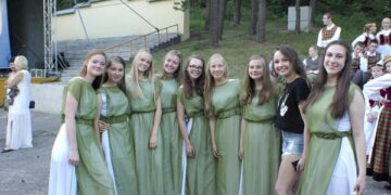 „Ežerų sietuvos“ festivalį pradėjo Molėtai