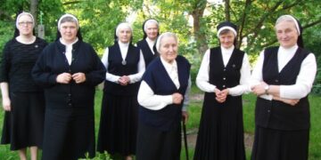 Kotrynietės – tarsi vienos šeimos namai