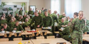 Šauktinių mitybos racionas: ko galime pasimokyti?