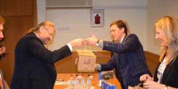 Latviai domisi Panevėžio LEZ veikla