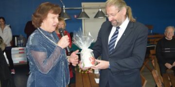 Meras pasveikino neįgaliųjų draugijos narius