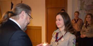 Merui įteikta Betliejaus taikos ugnis