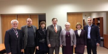 Siūloma skatinti geriausius miesto švietimo darbuotojus