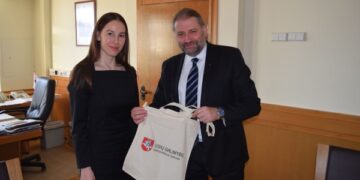 Susitikime su lygių galimybių kontroliere aptarta pinigų globėjams skyrimo tvarka