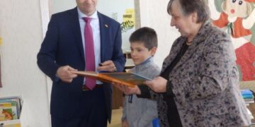 Airijos ambasadoriaus dovana – Dubingių bibliotekai