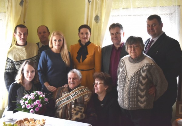 100 metų jubiliejaus proga pasveikintas Zibalų kaime gyvenantis Silvestras Jakubauskas