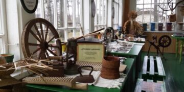 Gamtos mokykloje – daiktų iš praeities paroda