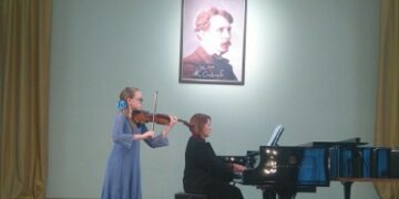 Monikos Sapiegaitės sėkmė IV respublikiniame J. Urbos stygininkų konkurse