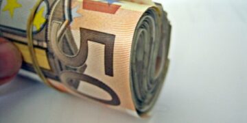 UAB ir AB įstatų keitimas