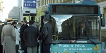 Žmonėms su specialiaisiais poreikiais bus lengviau keliauti viešuoju transportu