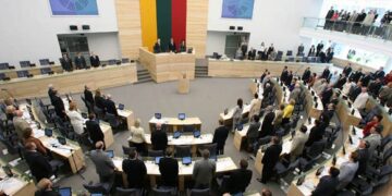 Seimas forsuos socialinio modelio priėmimą – posėdžiaus triskart per savaitę