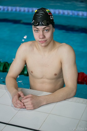 Erikas Kapočius įvykdė Lietuvos plaukimo sporto meistro normatyvą