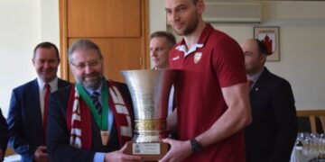 Meras pasveikino „Lietkabelio“ krepšininkus