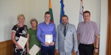 Meras apdovanojo D. Rapšį ir jo treneres