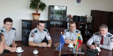 Panevėžio policijos pareigūnai išgelbėjo sraunioje upėje skendusią moterį