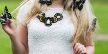 Spalvoto sutažo labirintuose