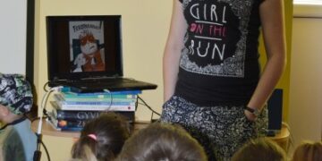 Bibliotekoje lankėsi populiari vaikų rašytoja Lina Žutautė