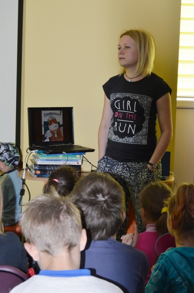 Bibliotekoje lankėsi populiari vaikų rašytoja Lina Žutautė