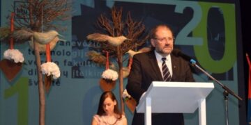 Meras pasveikino KTU Panevėžio fakulteto absolventus