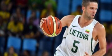 Galingo M.Kalniečio žaidimo neužteko: nesėkmė kroatams Lietuvos rinktinę nustūmė į trečią vietą