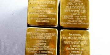 Lietuvoje įamžinamas nuo nacių nukentėjusių romų atminimas