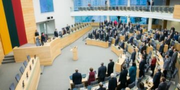 LVŽS laimėjo rinkimus. Kokią vyriausybę formuos Saulius Skvernelis ir Ramūnas Karbauskis?