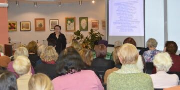 Bibliotekoje – paskaita apie tai, kaip nepaskęsti knygų jūroje