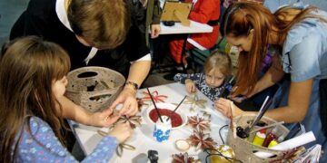 Biblioteka įsiliejo į Kalėdinę mugę