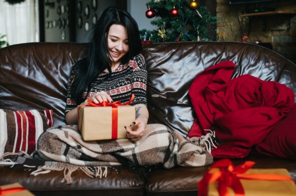 Ką reikia žinoti perkant Kalėdines dovanas internetu?