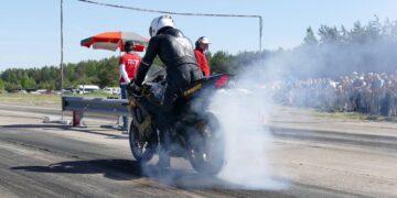 Automobilių ir motociklų griausmo fiesta DRAGFEST.LT atvyksta į Druskininkus