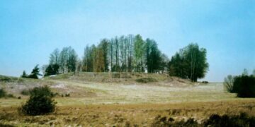 Pasirašyta sutartis dėl Kupiškio, Aukštupėnų piliakalnio archeologinių kasinėjimų