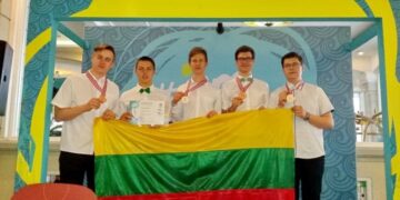 Fizikos olimpiadoje Indonezijoje panevėžietis laimėjo sidabro medalį