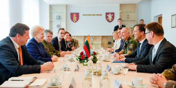 Olandų kariai – NATO vienybės ir socialinio solidarumo pavyzdys