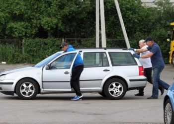 Naudoto automobilio pirkimas: kaip išvengti katės maiše?