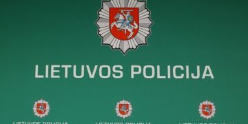 Padėka Pakruojo pareigūnams už nuoširdų bendravimą su sukčių apgauta senole