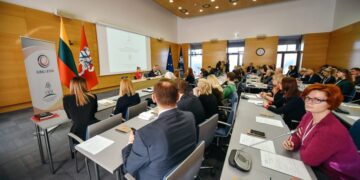 Savivaldybių atstovams pristatytos galimybės skatinti ryšius su užsienyje gyvenančiais lietuviais