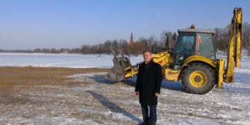 Tvarkoma Biržų miesto paplūdimio teritorija