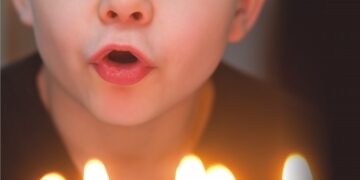 Tarnyba tęsia globos ir įvaikinimo pristatymus įmonėse