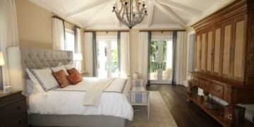 kaip prižiūrėti natūralaus medžio baldus