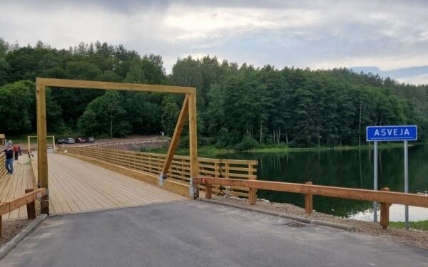 Baigtas Asvejos medinio tilto remontas
