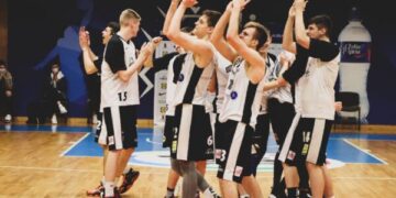 Gimnazijos krepšininkai žais U19 finale