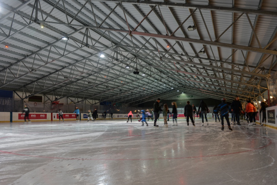 Panevėžyje lankytojų laukia ledo arena