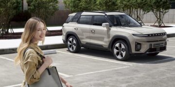 Kur gamintojai pešasi, pirkėjai laimi: elektromobiliai savo kaina jau konkuruoja su įprastais modeliais