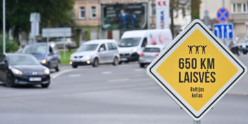 Panevėžyje – simbolinis ženklas Baltijos keliui atminti – „650 km laisvės“